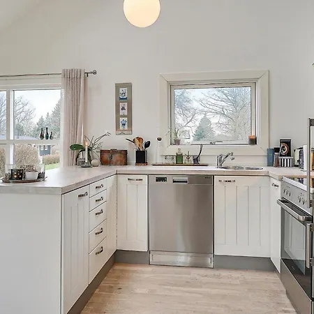 2 Bedroom Stunning In Karrebaeksminde