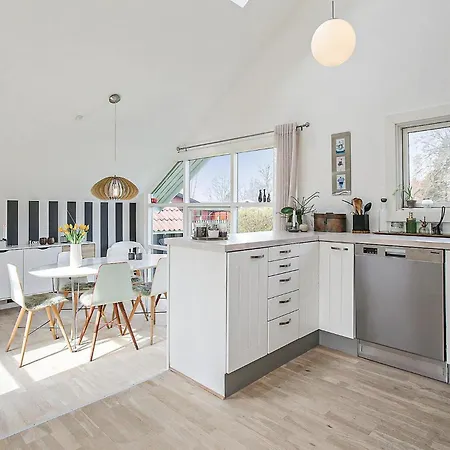 Cozy Home In Karrebaeksminde With Wifi *