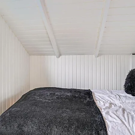 2 Bedroom Stunning In Karrebaeksminde