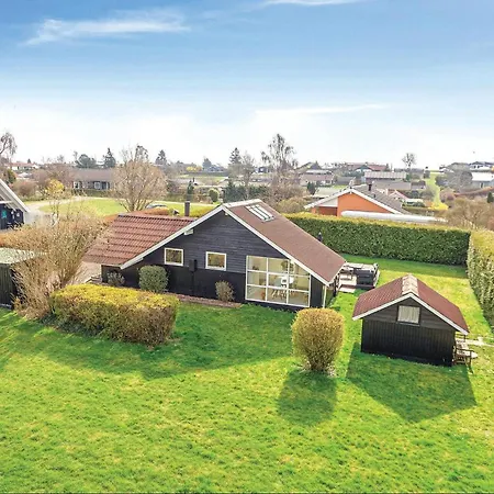 2 Bedroom Stunning In * Karrebaeksminde